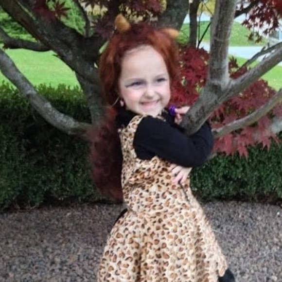 Profile Picture of Enzie Exmeyer (@enzieexmeyer) on Poshmark