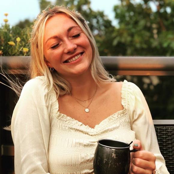 Profile Picture of Leah Koppes (@leahmariekoppes) on Poshmark