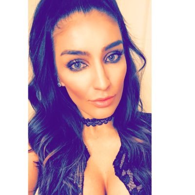 Profile Picture of Romina Santa Cruz (@MissRomina) on Twitter