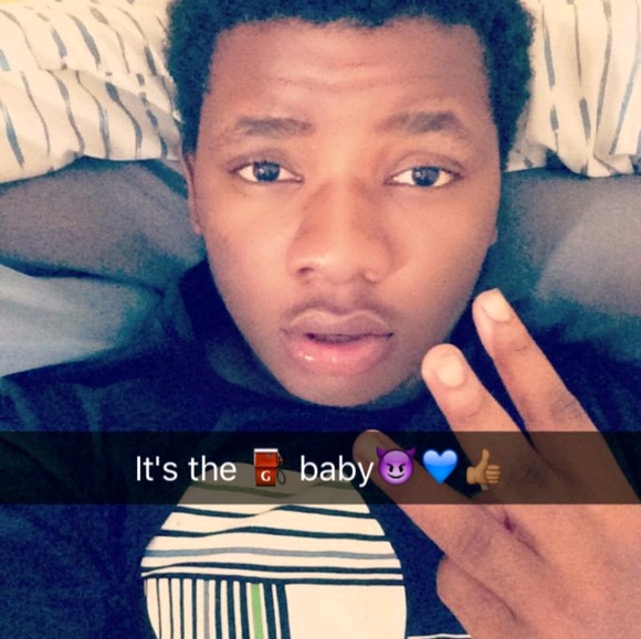 Jameson Bordes - Poshmark Profile Picture of Jameson Bordes (@tiny30s) on Poshmark