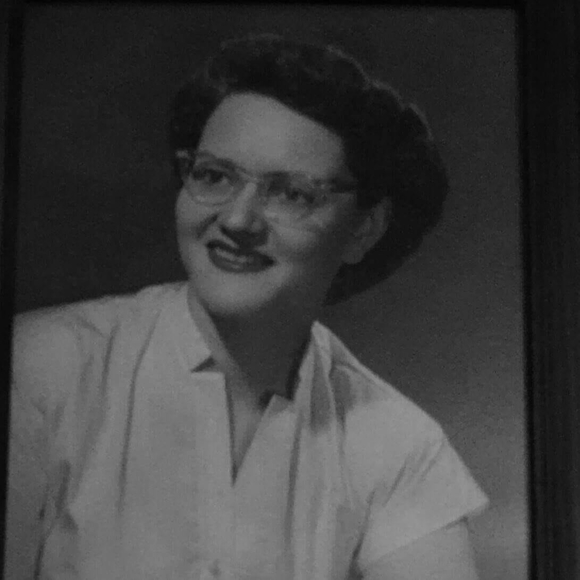 Profile Picture of Phyllis Dowell (@pdowell9) on Poshmark