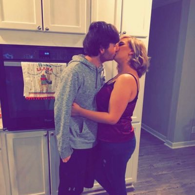 Profile Picture of Zach (@zachary_vance) on Twitter