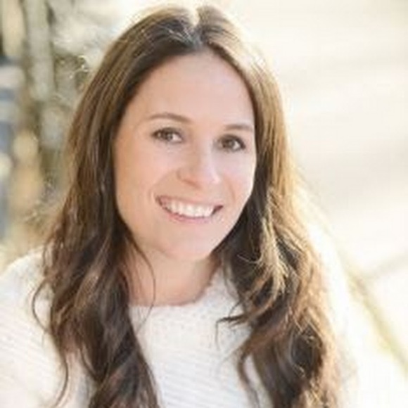 Profile Picture of Courtney Devanny (@courtcloe) on Poshmark