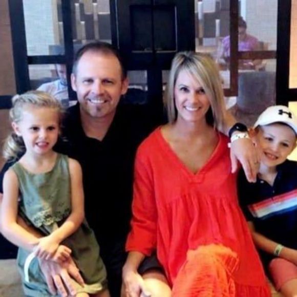 Profile Picture of Kenna Matosich (@kennamato) on Poshmark