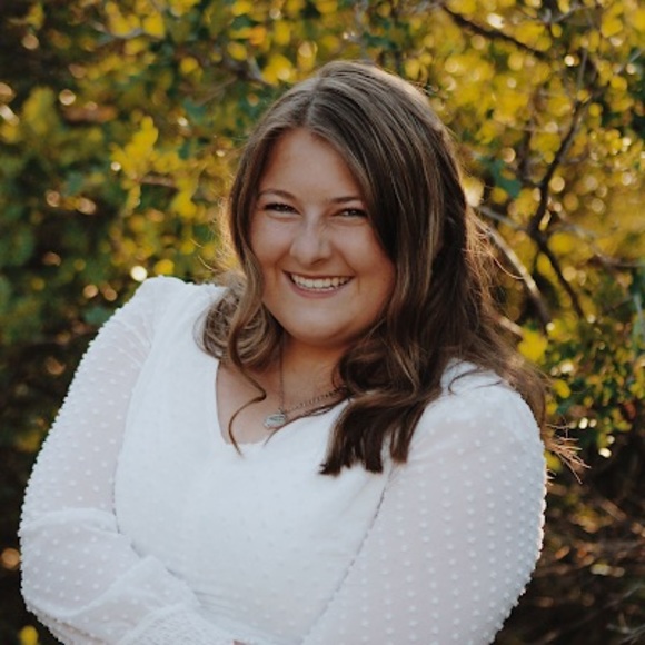 Profile Picture of Avery Herbert (@averyherbert05) on Poshmark