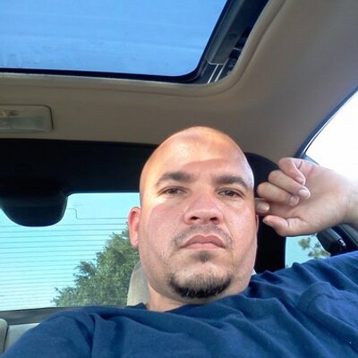 Profile Picture of Charles Davila (@charles742010) on Twitter