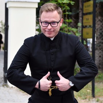 Profile Picture of Marcin Wrzos OMI (@WrzosOMI) on Twitter