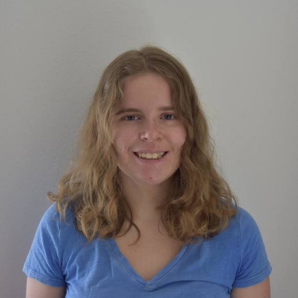 Profile Picture of Christine Neumaier (@cneum2329) on Poshmark