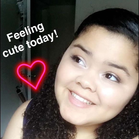 Profile Picture of Sky Moore (@cielo1717) on Poshmark