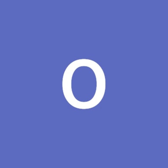 Profile Picture of Olivia Tutor (@tutorolivia00) on Poshmark