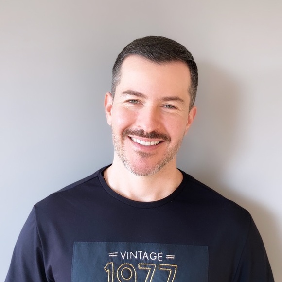 Profile Picture of Ivan Leal (@ivanleal30) on Poshmark