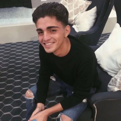 Profile Picture of Brandon Toledo (@brandontoledo22) on Twitter