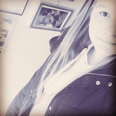 Profile Picture of Larissa Schmidt :) (@Lari_safari98) on Twitter