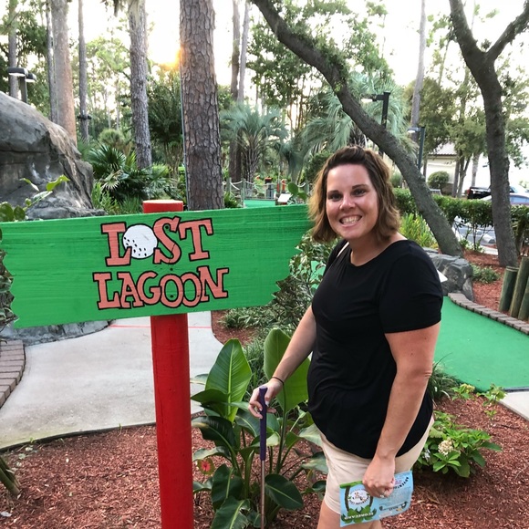 Profile Picture of Trichelle Feheley (@trichellef) on Poshmark