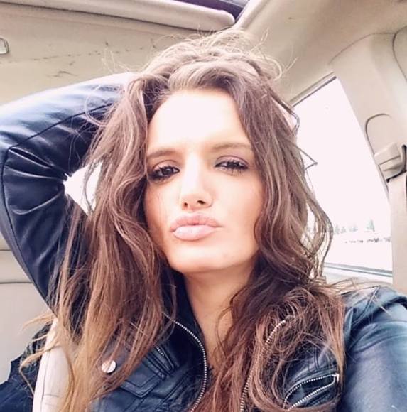 Profile Picture of Jessica Parsons (@jessicaparso419) on Poshmark