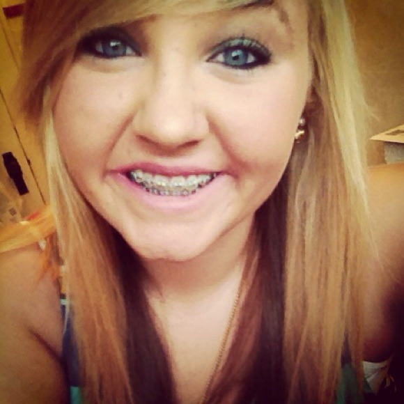 Profile Picture of Carrington Cox (@carcox14) on Poshmark