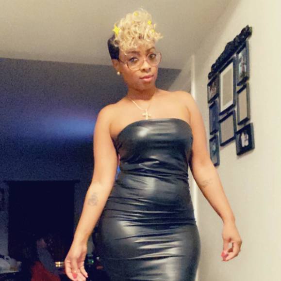 Profile Picture of Tia Archield (@mrswilliams3235) on Poshmark