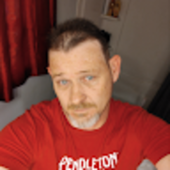 Profile Picture of Steve Davis (@stevedavis73) on Poshmark