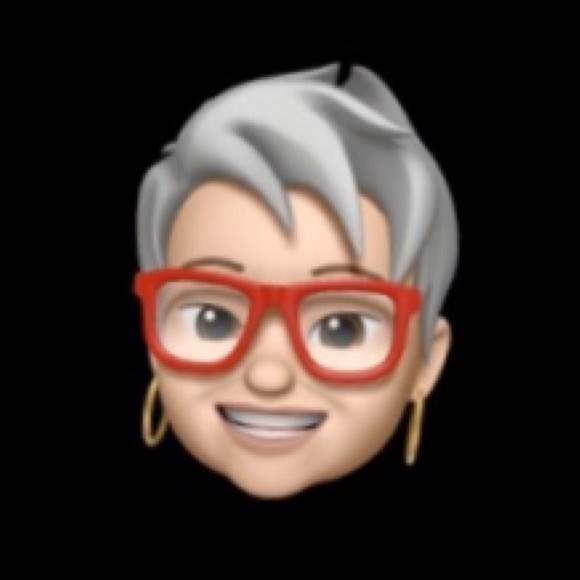 Profile Picture of Janet Davis (@janetdavis587) on Poshmark