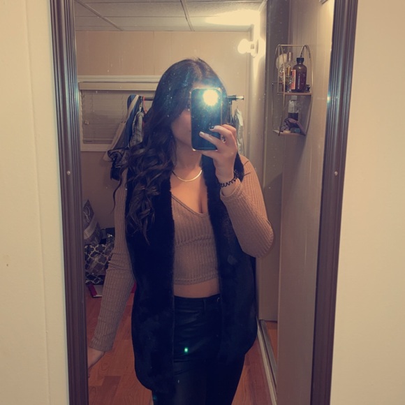 Profile Picture of Alyssa Marchica (@alyssa_marchica) on Poshmark