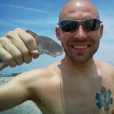 Profile Picture of Dustin Tuck (@dtuck86) on Twitter