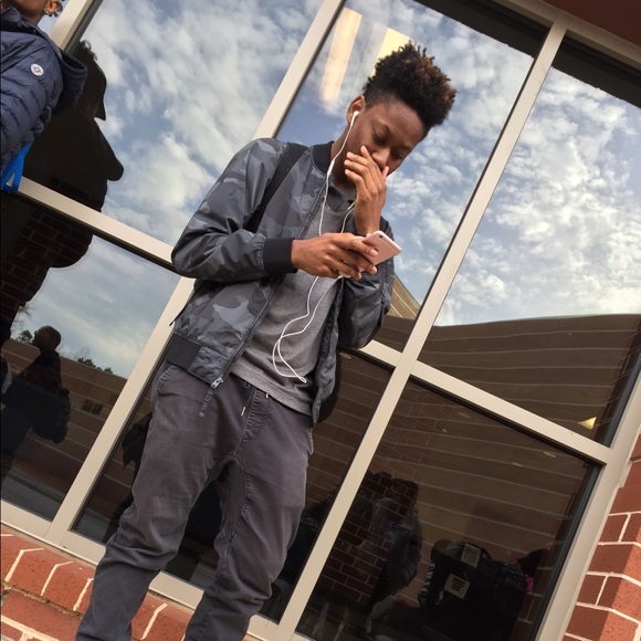 Profile Picture of Jj Steele (@jjsteele18) on Poshmark