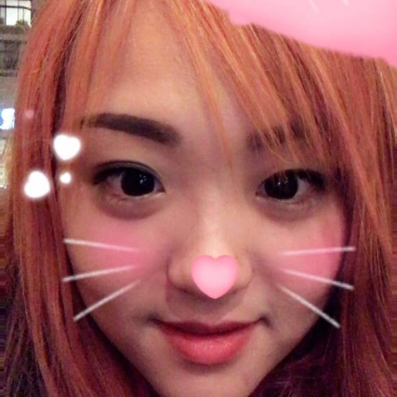 Profile Picture of Amber Liu (@amber0302) on Poshmark