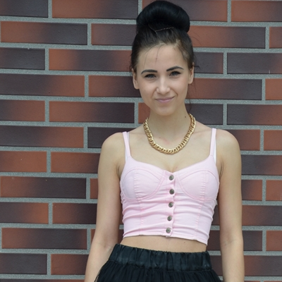 Profile Picture of Celina E. Aguirre (@CelineElene) on Twitter