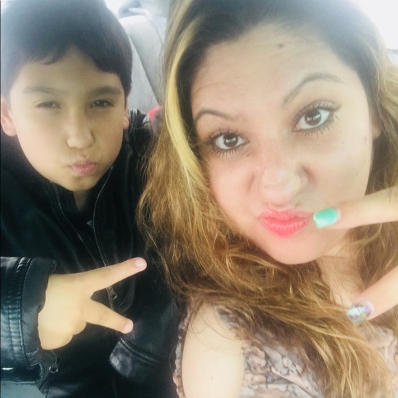 Shirley Barranco - Poshmark Profile Picture of Shirley Barranco (@chiqui2788) on Poshmark