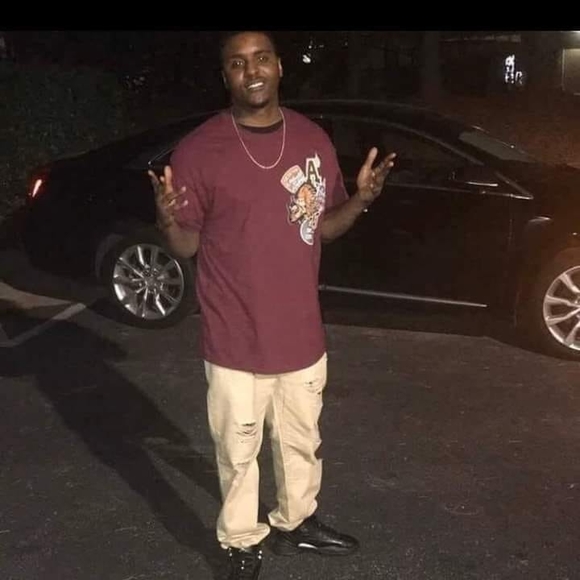 Profile Picture of Jamel Wright (@mel25666) on Poshmark