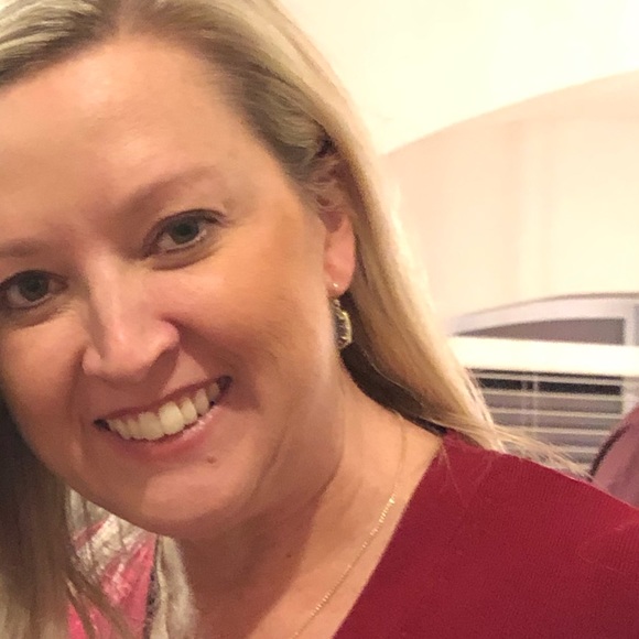 Profile Picture of Rebecca Patel (@rebabay) on Poshmark