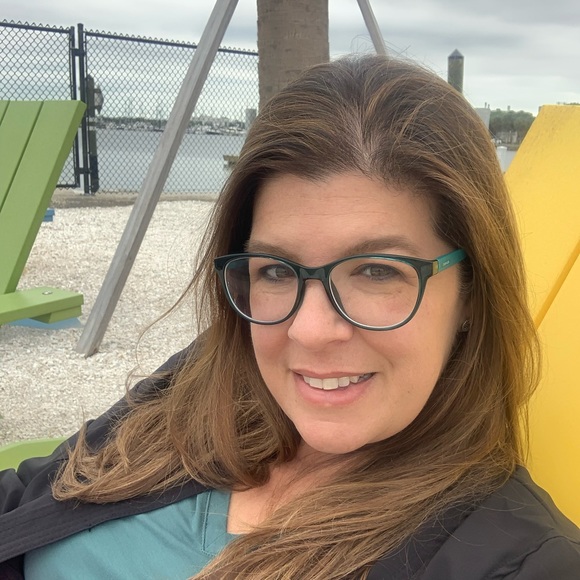 Profile Picture of Annette Delgado (@a612delgado) on Poshmark