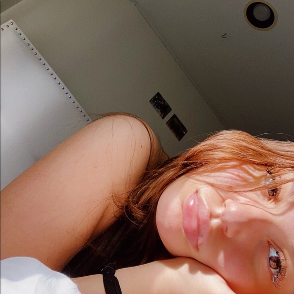 Profile Picture of Ava Papadakos (@avapapadakos) on Poshmark