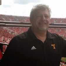 Profile Picture of Daniel Sproul (@volsoskie) on Twitter