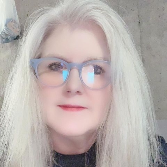 Profile Picture of Shelly Davison (@fakeoverwatch89) on Poshmark