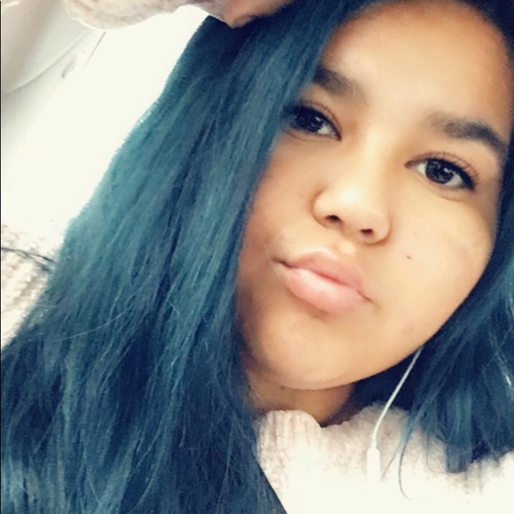 Profile Picture of Amaya Chenot (@amay_may2) on Poshmark