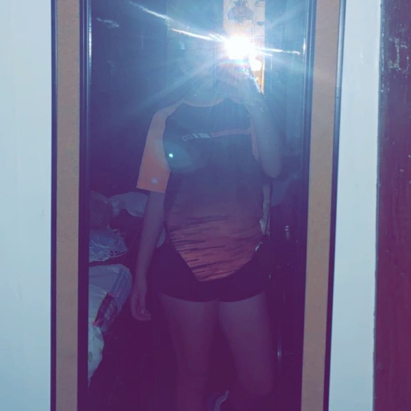 Profile Picture of Mckenzie Raymond (@mckenzie_lily) on Poshmark