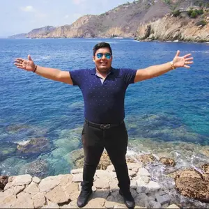 Profile Picture of Christopher Macias C (@@chrismaciascar) on Tiktok