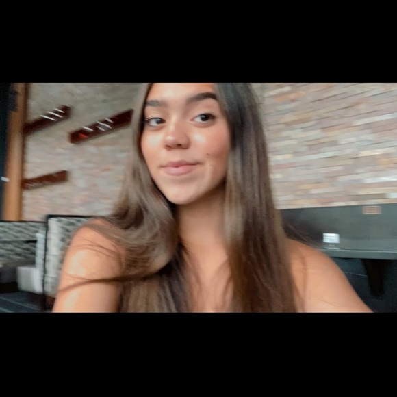 Profile Picture of Alexis Bussone (@alexisbussone3) on Poshmark