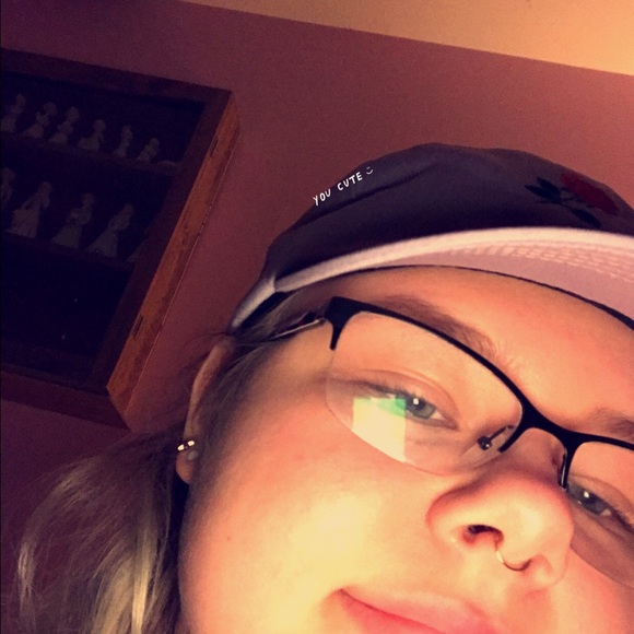 Profile Picture of Caitlin Davis (@limedisease) on Poshmark