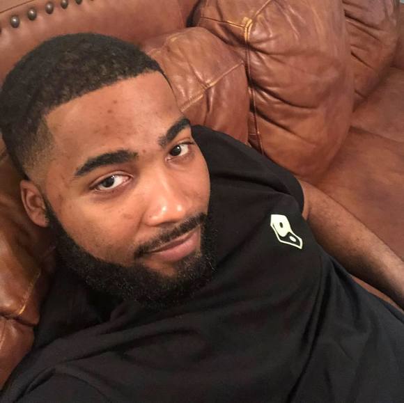 Profile Picture of Cedric Ingram (@cgi_12589) on Poshmark