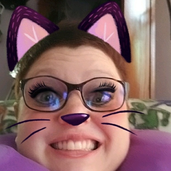 Profile Picture of Rachel Griebling (@rgriebling) on Poshmark