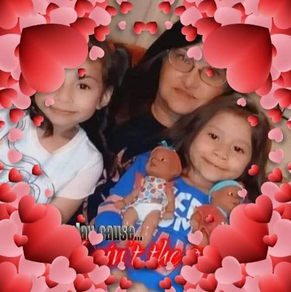 Vanessa Truhett - Poshmark Profile Picture of Vanessa Truhett (@vanessa_truhett) on Poshmark