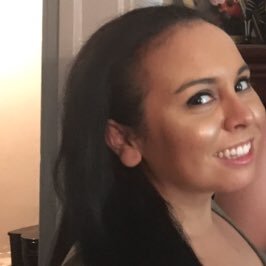 Profile Picture of Deanna Nunez (@DeeNunez15) on Twitter