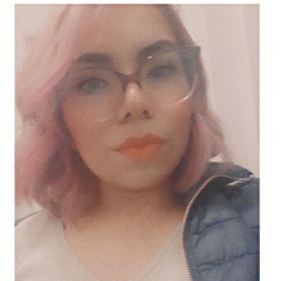 Profile Picture of Janneth Silva (@janneths3) on Poshmark