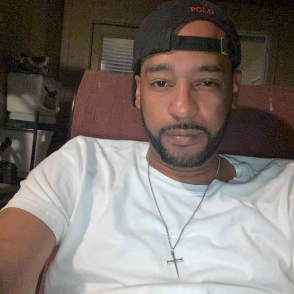 Profile Picture of Kenneth Dent (@kdee06) on Poshmark