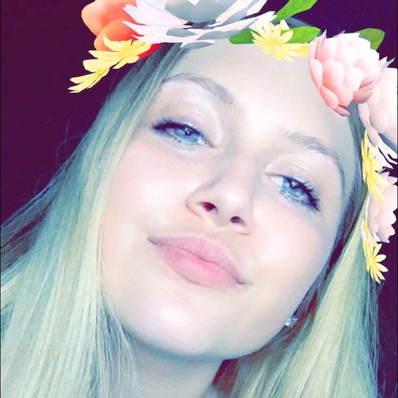 Profile Picture of Brooklin Josserand (@brooklinnnnnn) on Poshmark