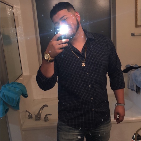 Profile Picture of Andre Salazar (@dresalazar) on Poshmark