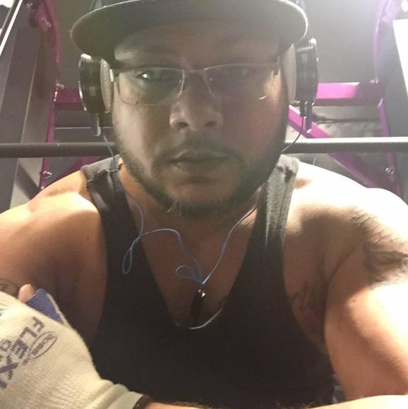 Profile Picture of Mark Persaud (@du1724) on Poshmark