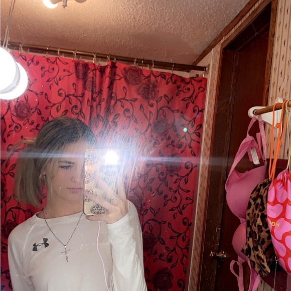 Profile Picture of Marley Etheridge (@marleywinsall) on Poshmark